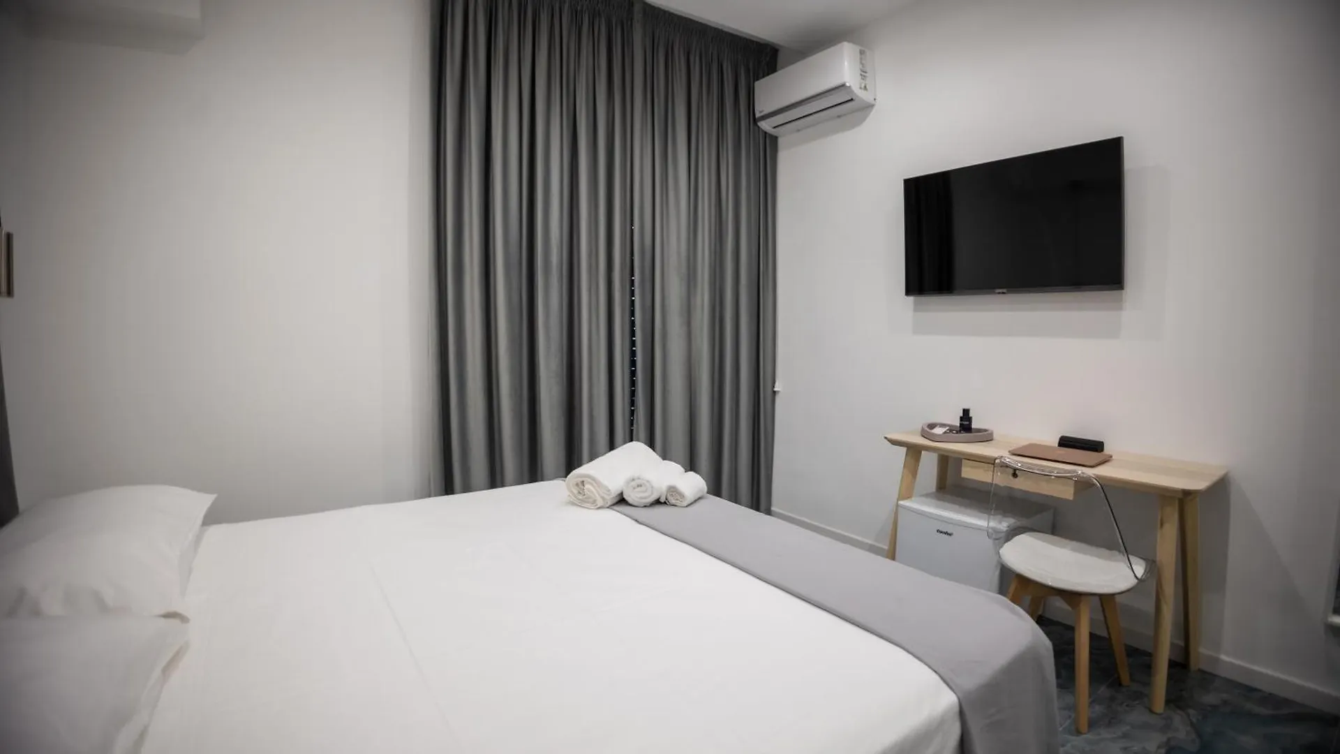 Fp Suite Naples