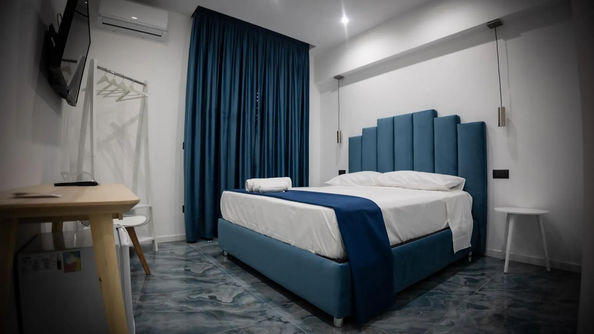 Fp Suite Naples